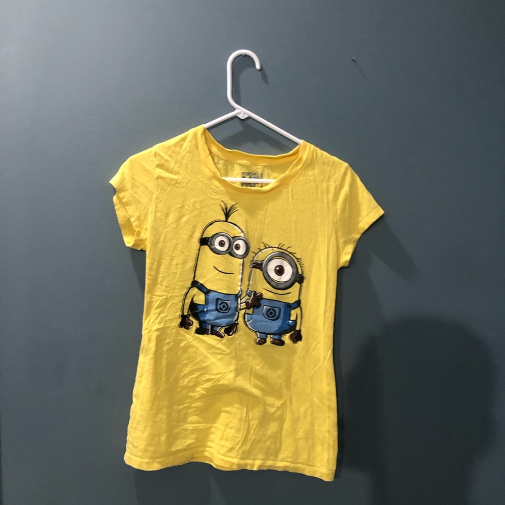 Women’s large despicable me shirt